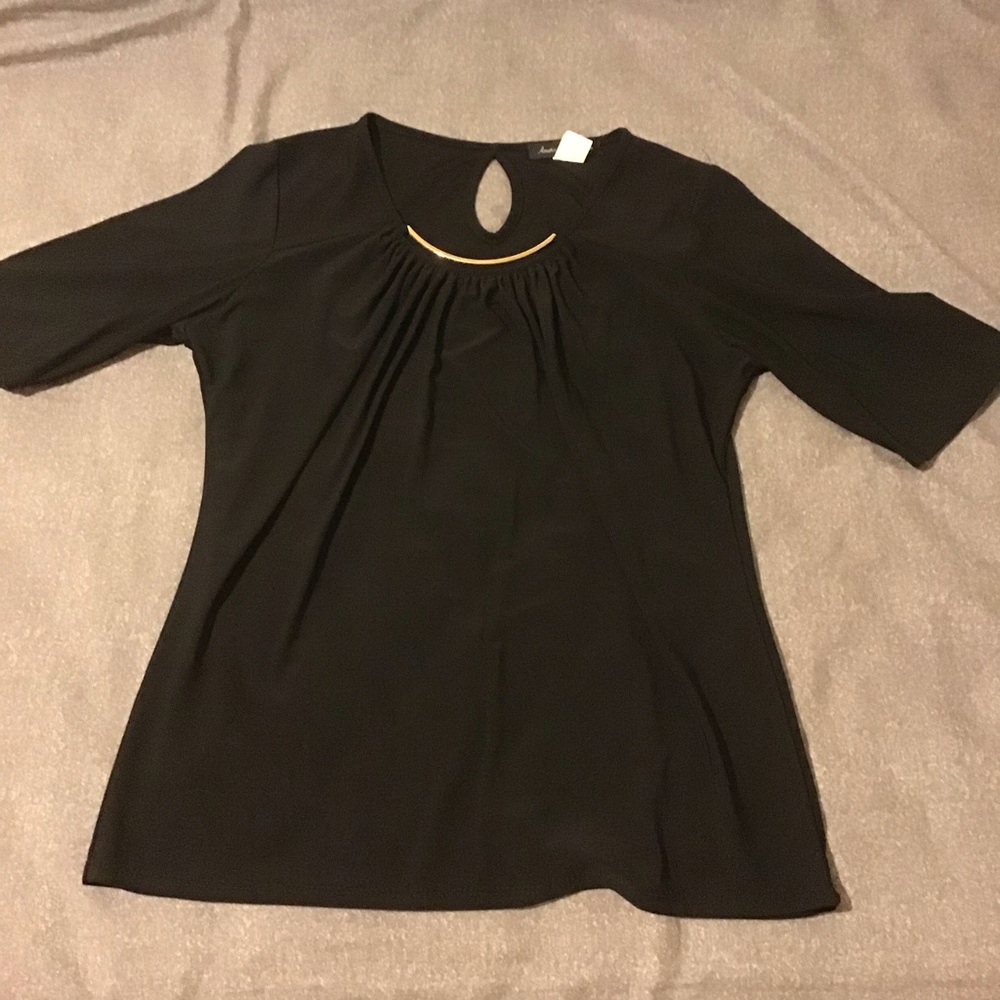 A short sleeve blouse